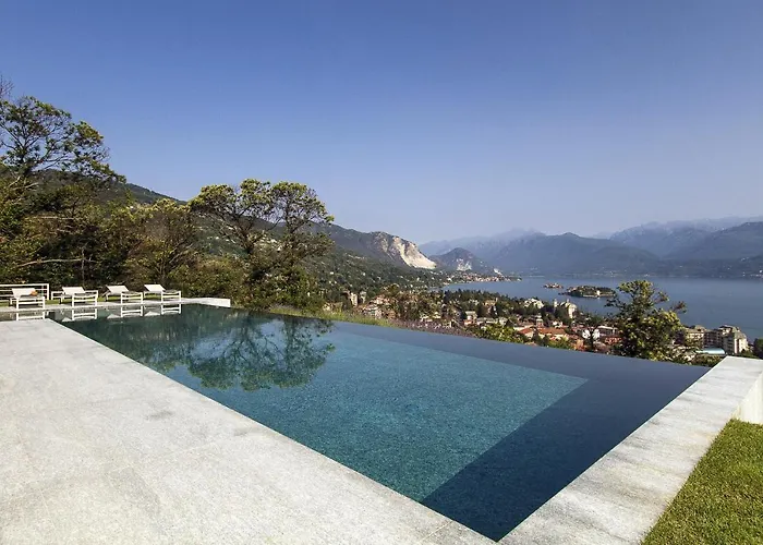 Camilla ستريزا